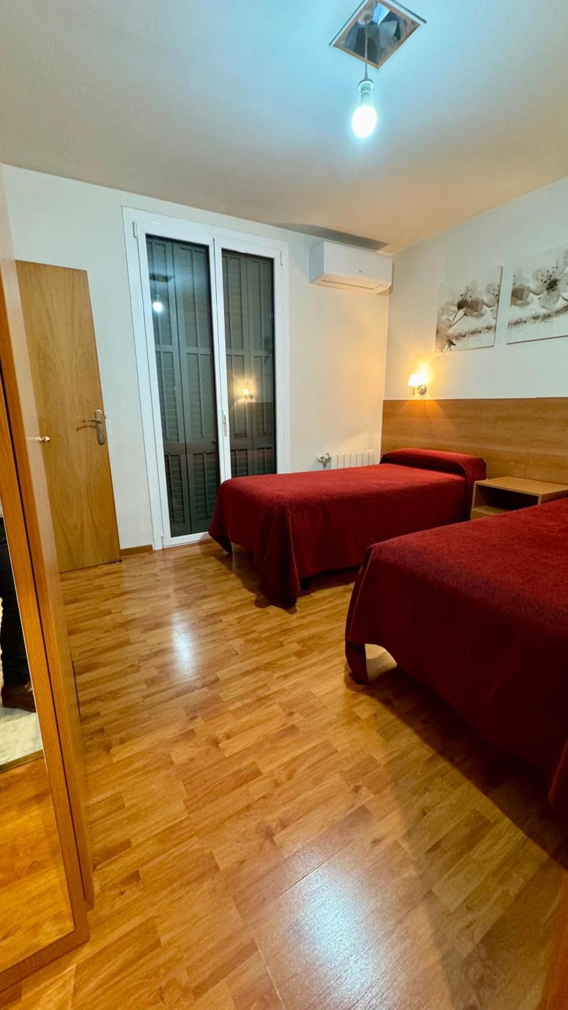 Hostal Madrazo Barcelona Exterior photo