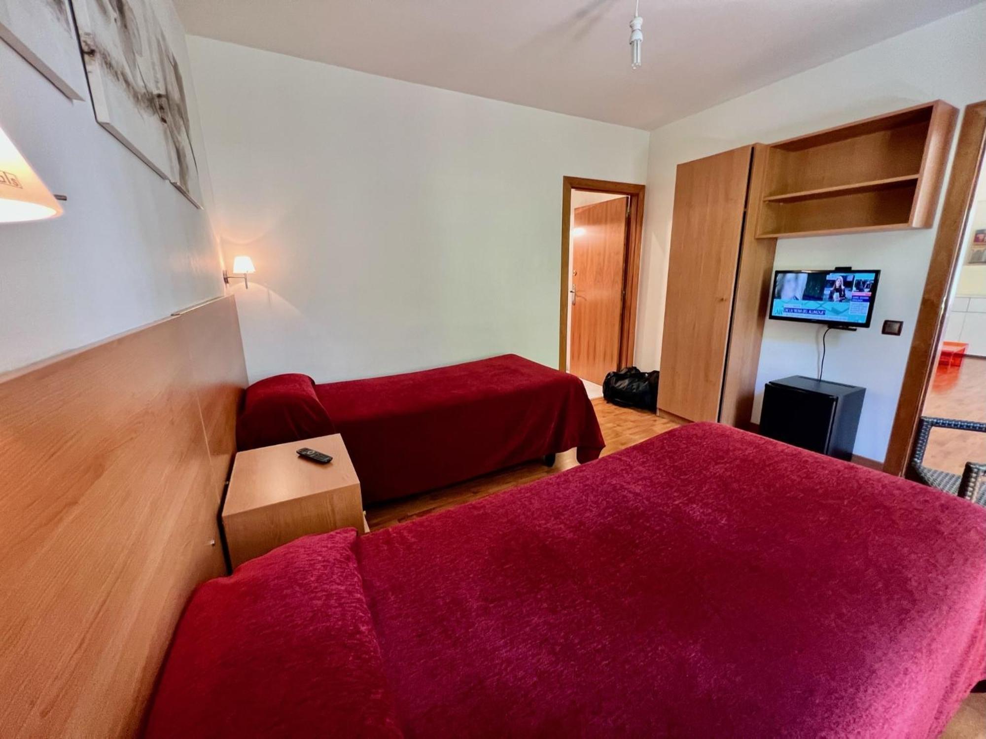 Hostal Madrazo Barcelona Exterior photo