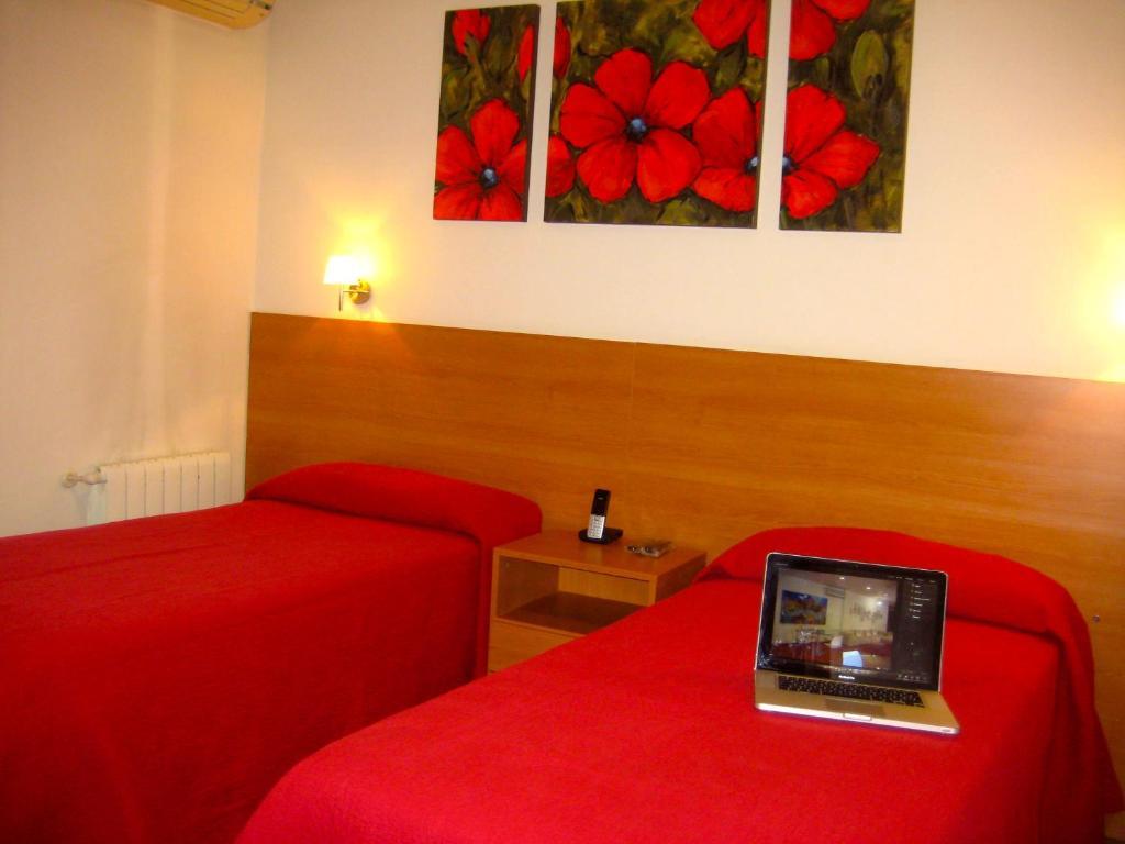 Hostal Madrazo Barcelona Exterior photo